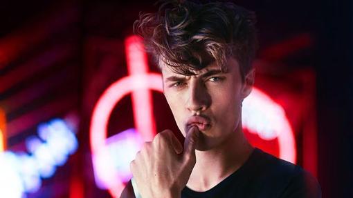 El modelo Lucky Blue Smith