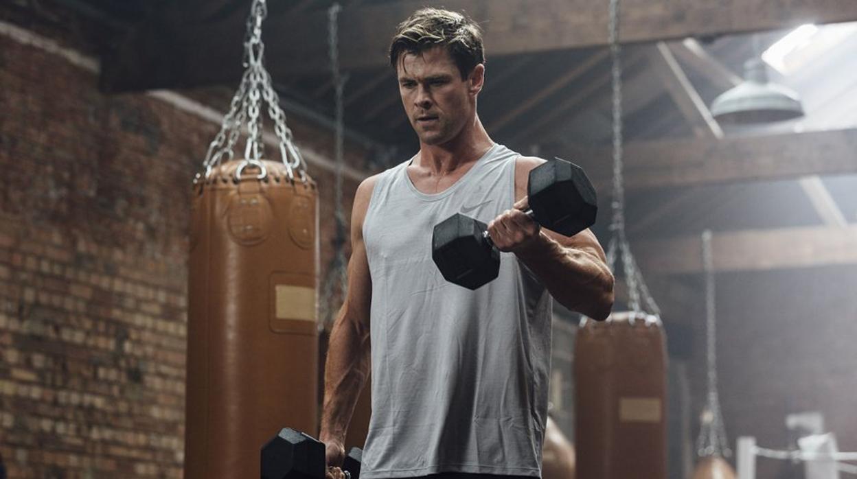 Chris Hemsworth entrenando