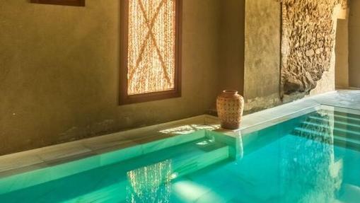 Una de las piscinas de Aire Ancient Baths en Mas Salagros