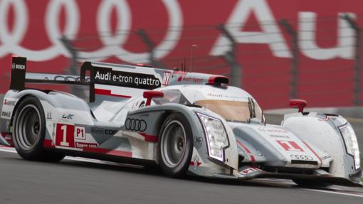 Audi R10 TDI e Tron fue el primer híbrido en ganar la competición