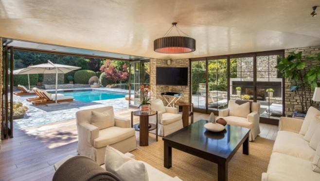 Salón abierto al jardín