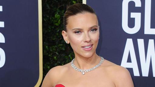 Scarlett Johansson con collar de Bulgari