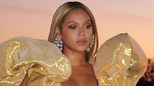 Beyoncé con pendientes de Lorraine Schwartz