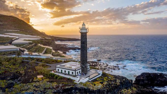 Uno de los viajes consiste en una estancia en un faro de España