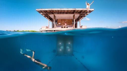 Hotel con habitación bajo el agua
