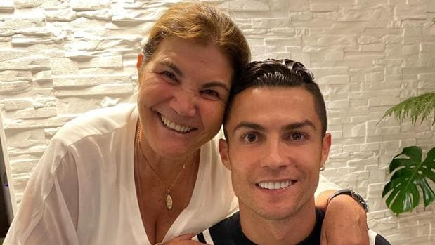 El coche valorado en 100.000 euros que Cristiano Ronaldo ha regalado a su madre