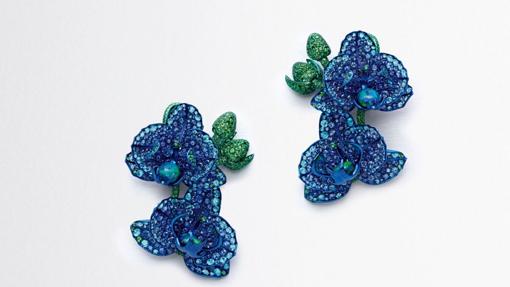 Relojes y joyas cargados de elegancia para los amantes de las flores