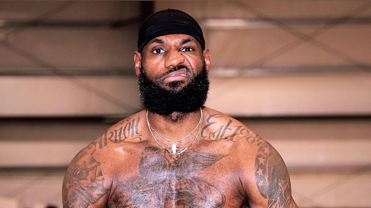 Lebron James se prepara para su debut en la NBA