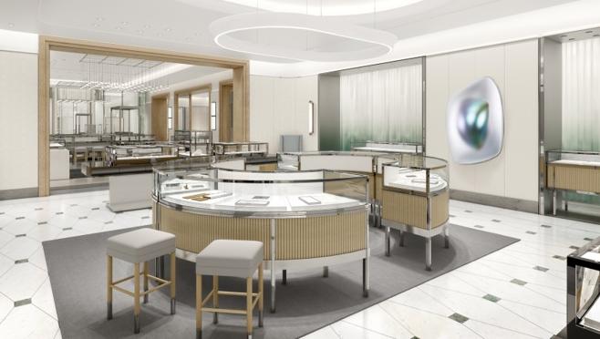 La tienda ofrece un mostrador exclusivo para la personalización de joyas