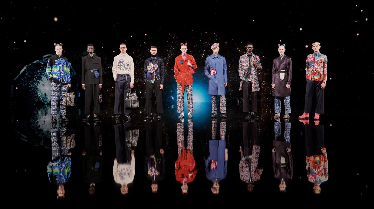 Modelos durante el desfile otoño 2021 de Dior