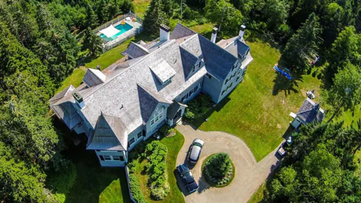 Esta es la mansión de Maine que vende John Travolta