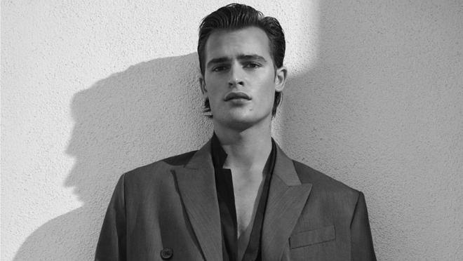 Las melenas se llevan largas y naturales