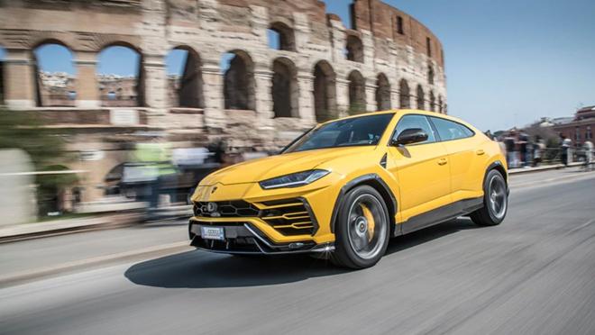 El coche es una mezcla entre SUV y deportivo