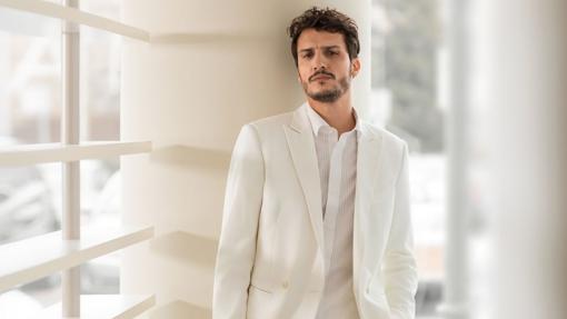 ¿Traje blanco en invierno? ¡por qué no!