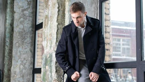 Elige prendas de cortes clásicos