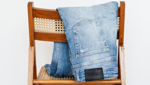 Prioriza los pantalones de corte recto frente a los ajustados