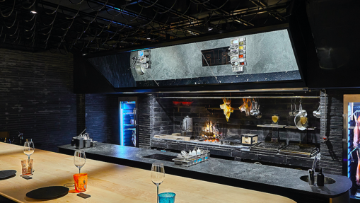 Barra del restaurante Smoked Room, en Madrid.