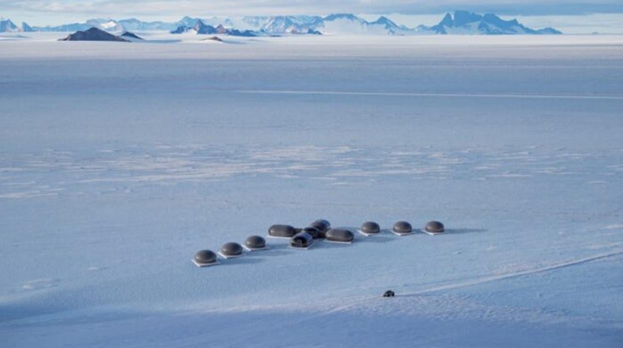El camping está situado en plena Antártida
