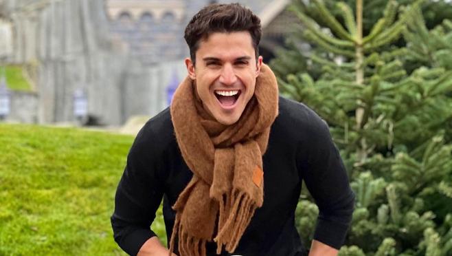 Álex González recurre siempre a los básicos en su vestuario