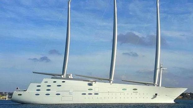 'Sy A' el yate ruso de vela más grande del mundo de casi 500 millones que Italia ha confiscado