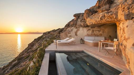 Terraza con piscina de la habitación Centinela