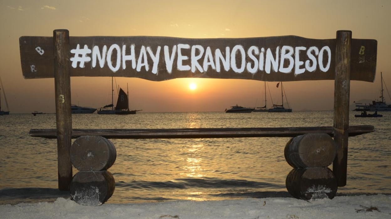 Beso Formentera es muy visitado por quien llega en barco. Está cerca del mar pero ofrece privacidad.