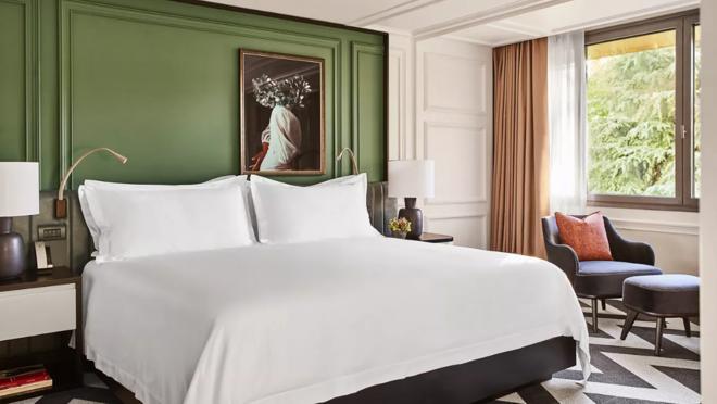 Una de las suites del hotel Rosewood Villa Magna