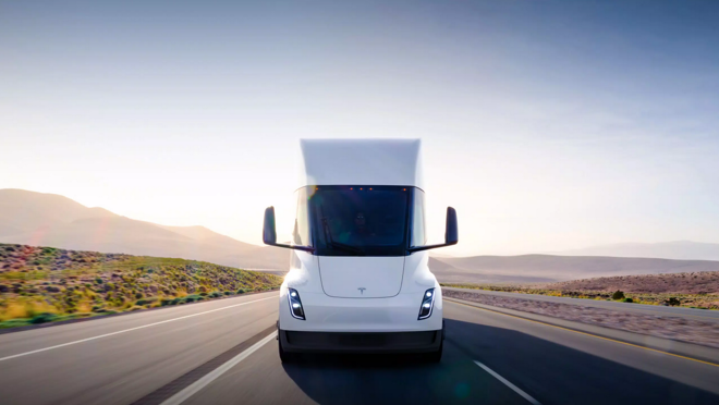 Este vehículo tiene una autonomía de 800 kilómetros con una sola carga