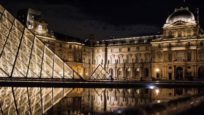 El club exclusivo que permite ver La Gioconda en soledad