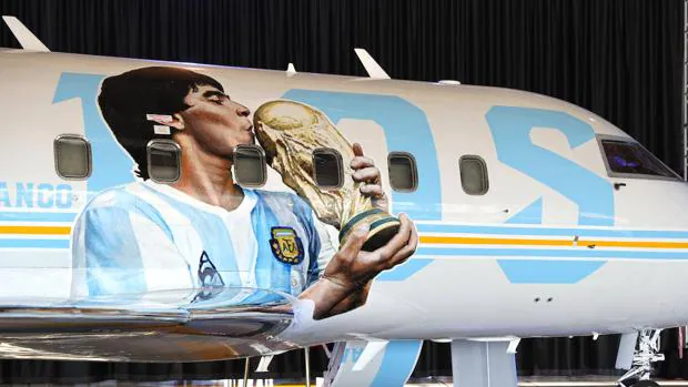Tango D1OS, el avión homenaje a Maradona, se subastará antes de la final del Mundial