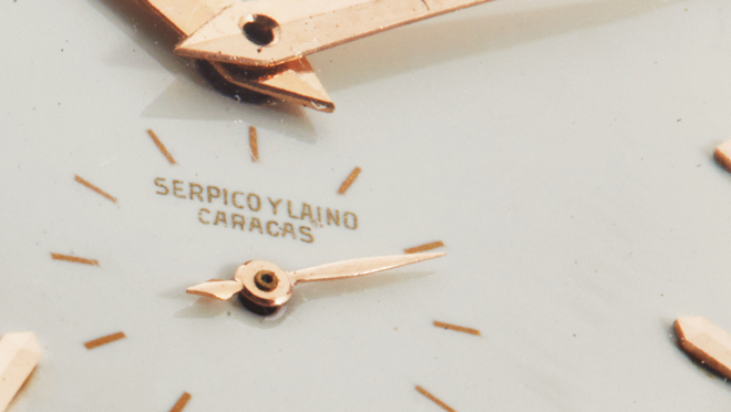 El diseño está realzado por la firma exclusiva de Serpico Y Laino