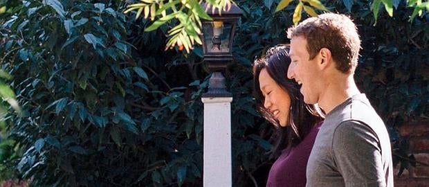 Mark Zuckerberg y Priscilla Chan en una imagen de su sociedad, «Chan Zuckerberg Initiative»