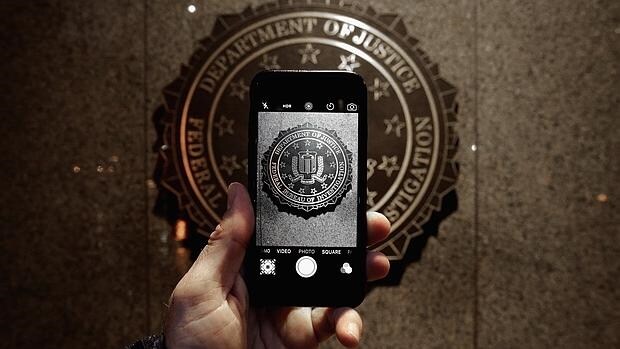 Apple: «La propuesta del FBI permitiría a los criminales estar un paso adelante»