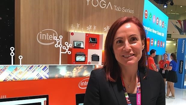 Maite Ramos, de Lenovo: «Uno de cada dos convertibles que se venden en España es nuestro»