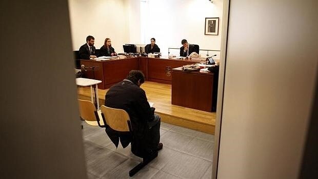 El Juzgado de lo Mercantil número 1 de A Coruña acogió hoy la audiencia entre Rojadirecta y DTS (Canal+)