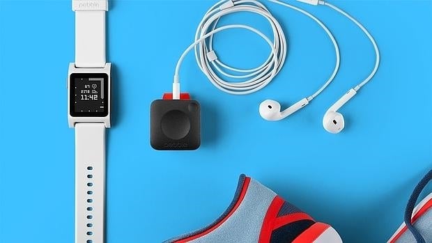 Pebble introduce pulsómetro en sus nuevos relojes y lanza un nuevo reproductor musical de fitness