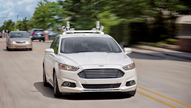 Ford pone rumbo hacia el futuro: lanzará sus primeros coches autónomos en 2021