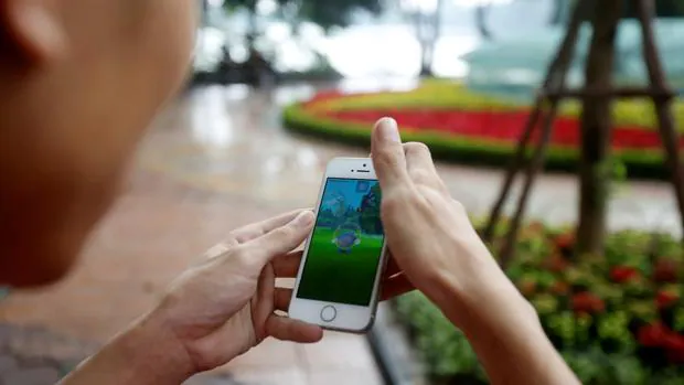 Jugador de Pokémon Go caza en Vietnam