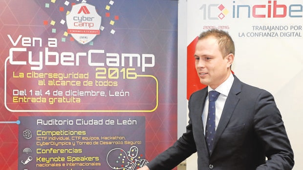  El director general del Instituto Nacional de Ciberseguridad, Alberto Hernández, presenta CyberCamp 2016