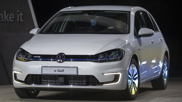 Volkswagen presentó el e-Golf en Los Ángeles el pasado mes de noviembre