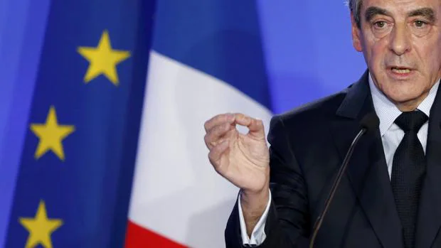 El candidato conservador a la presidencia de Francia, François Fillon