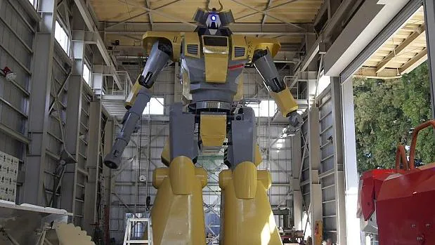 Ya puedes alquilar tu propio «Transformer»: un robot de 8,5 metros y 7,3 toneladas