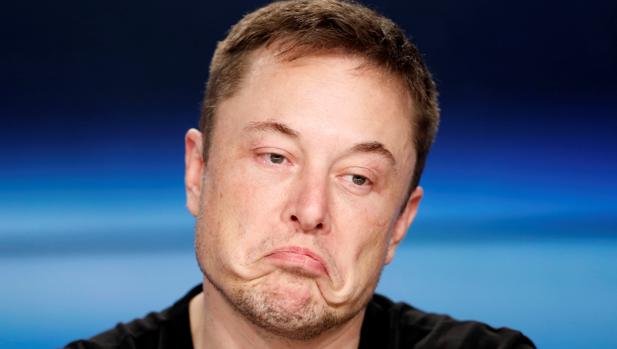 Elon Musk borra de Facebook las páginas de Tesla y SpaceX