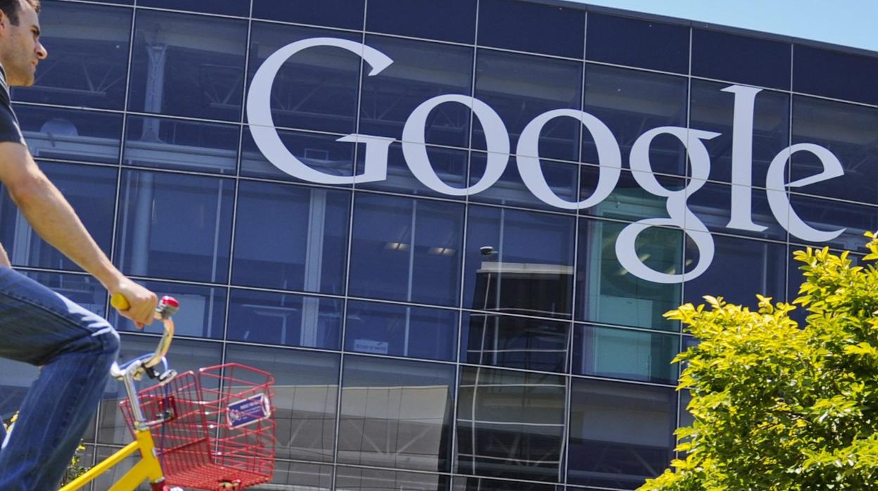 Acusan a junta de la matriz de Google de encubrir denuncias por acoso sexual