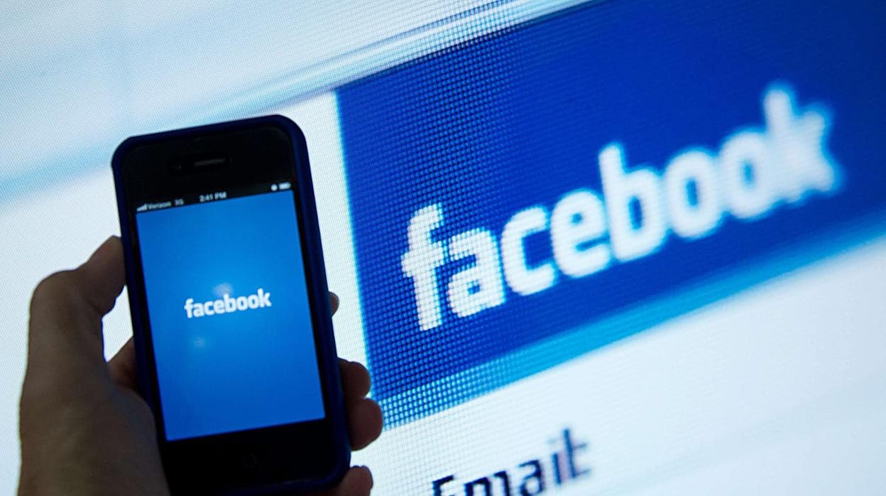 Facebook pagaba a adolescentes por espiar sus perfiles