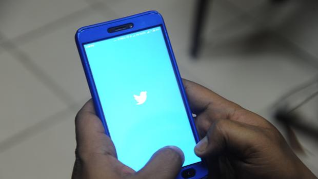 Twitter almacena los mensajes directos borrados, incluso de cuentas bloqueadas o eliminadas