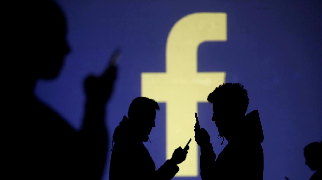 Facebook e Instagram sufren una caída generalizada en varios países