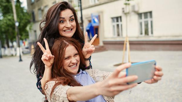 ¿Abusas de los «selfies» en Instagram? Corres el riesgo de que te perciban como un perdedor