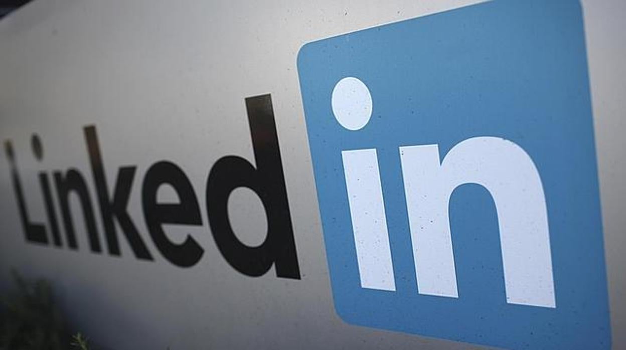 El mensaje fraudulento de LinkedIn para robarte la información y el dinero