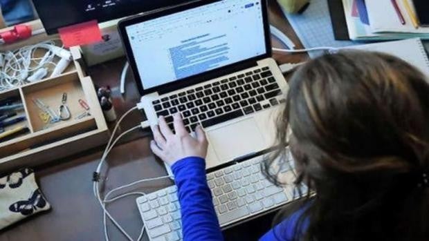 El 81% de los españoles ya navega por internet varias veces al día